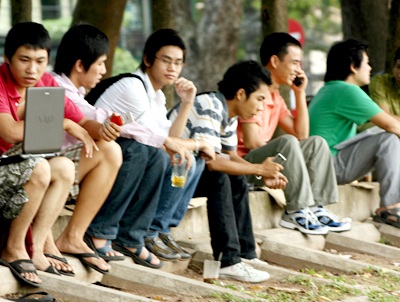 Cà phê “bệt” thời cấm vỉa hè - 1 Cà phê “bệt” thời cấm vỉa hè - 1