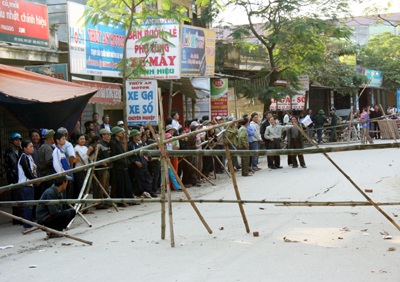 Người dân vẫn sống trong sợ hãi - 4