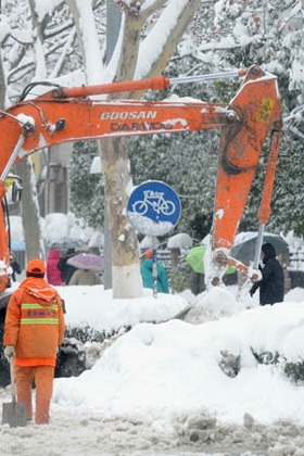 Chùm ảnh: Tuyết tấn công Trung Quốc - 6