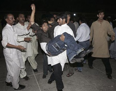 Chùm ảnh: Đêm đẫm máu ở Pakistan - 8