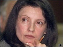 Mái tóc của “Nữ hoàng Cam” và cỗ máy tạo dựng hình ảnh - 2