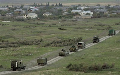 Chùm ảnh: Lính Nga rầm rộ rút khỏi vùng đệm Gruzia - 1