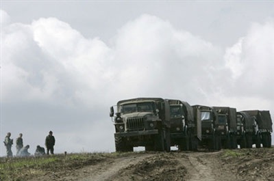 Chùm ảnh: Lính Nga rầm rộ rút khỏi vùng đệm Gruzia - 10