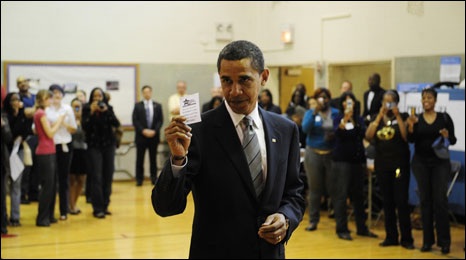 Người Mỹ bắt đầu bước vào cuộc bỏ phiếu lịch sử - 2