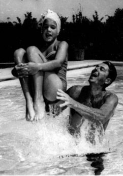 Chùm ảnh: Những "cậu ấm cô chiêu" trong Nhà Trắng (2) - 11 Chùm ảnh: Những "cậu ấm cô chiêu" trong Nhà Trắng (2) - 11