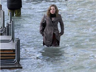 Chùm ảnh: Lụt lớn nhất ở Venice trong vòng hơn 20 năm - 3