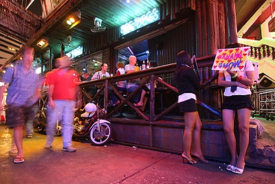 “Lướt sex” ở Bangkok - 4