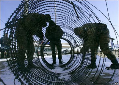 Hân hoan ở Kosovo, giận dữ ở Serbia - 11 Hân hoan ở Kosovo, giận dữ ở Serbia - 11