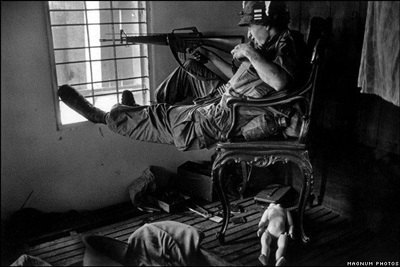 Phóng viên ảnh về chiến tranh Việt Nam: Cuộc đời qua lăng kính - 1
