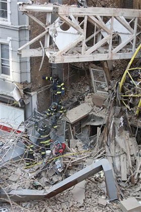 Chùm ảnh: Vụ sập cần trục kinh hoàng ở New York - 11