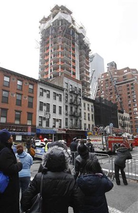 Chùm ảnh: Vụ sập cần trục kinh hoàng ở New York - 2