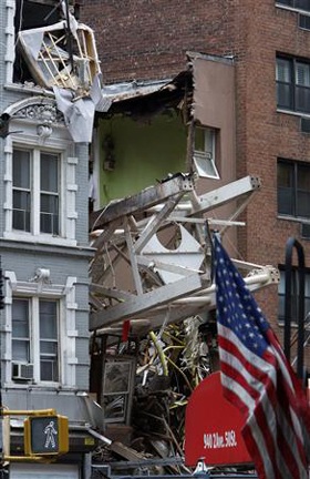 Chùm ảnh: Vụ sập cần trục kinh hoàng ở New York - 4