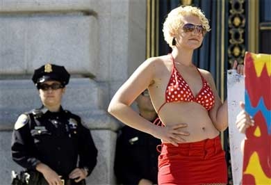 Chùm ảnh: Gái mại dâm xuống đường - 6 Chùm ảnh: Gái mại dâm xuống đường - 6