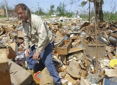 Bão lốc tàn phá miền trung Mỹ, 21 người thiệt mạng - 4