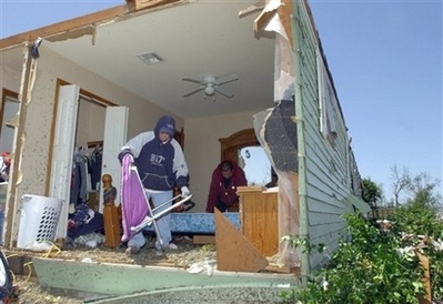 Bão lốc tàn phá miền trung Mỹ, 21 người thiệt mạng - 5