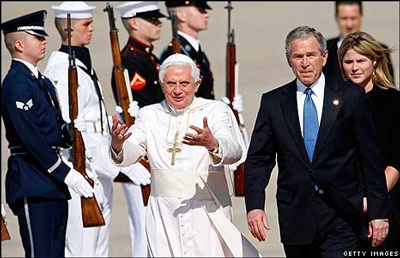 Chùm ảnh: Bush trải thảm đỏ đón Giáo hoàng Benedict - 5 Chùm ảnh: Bush trải thảm đỏ đón Giáo hoàng Benedict - 5
