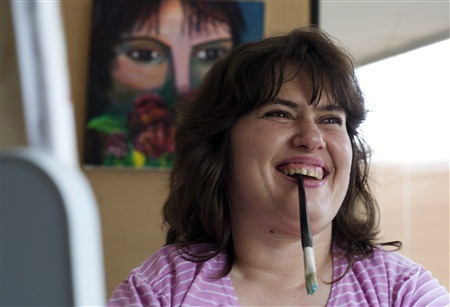 Mojsovska - Nữ hoạ sỹ vẽ bằng miệng - 3 Mojsovska - Nữ hoạ sỹ vẽ bằng miệng - 3