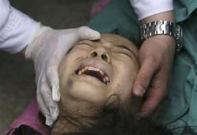 Chùm ảnh: Sự sống từ trong đống đổ nát - 3