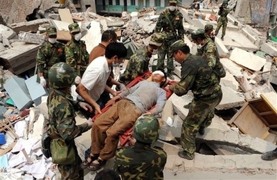 Chùm ảnh: Sự sống từ trong đống đổ nát - 7