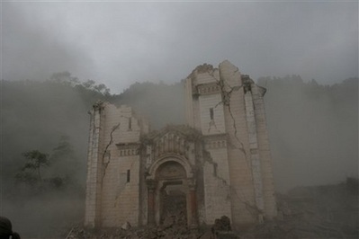 Chụp ảnh cưới trong động đất - 7 Chụp ảnh cưới trong động đất - 7