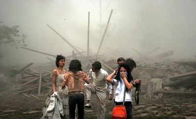 Chụp ảnh cưới trong động đất - 3 Chụp ảnh cưới trong động đất - 3