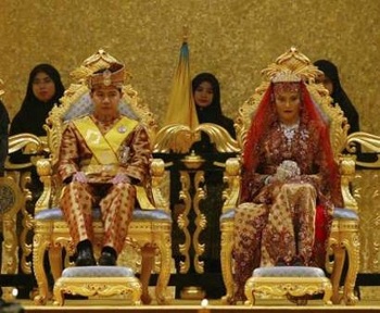 Đám cưới xa hoa của con gái Quốc vương Brunei - 3 Đám cưới xa hoa của con gái Quốc vương Brunei - 3