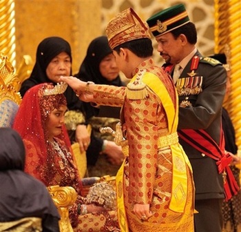 Đám cưới xa hoa của con gái Quốc vương Brunei - 2 Đám cưới xa hoa của con gái Quốc vương Brunei - 2
