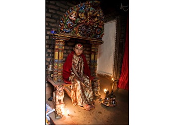 Chùm ảnh: "Nữ thánh sống" ở Nepal - 7