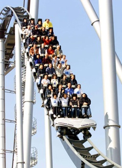 10 đường tàu lượn siêu tốc “rùng rợn” nhất thế giới - 9