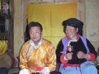 Phận đàn ông trong “vương quốc đàn bà” - 1 Phận đàn ông trong “vương quốc đàn bà” - 1