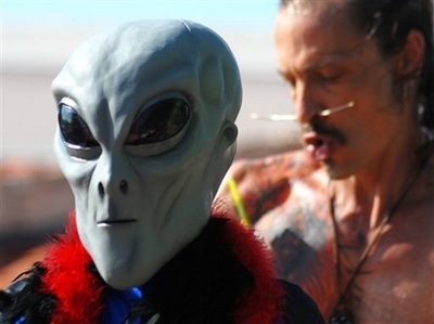 Chùm ảnh: Rộn ràng trước Lễ hội “đĩa bay Roswell” - 3 Chùm ảnh: Rộn ràng trước Lễ hội “đĩa bay Roswell” - 3