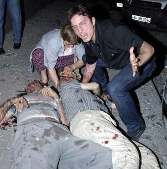 Chùm ảnh: Đánh bom khủng bố kép ở Istanbul - 3 Chùm ảnh: Đánh bom khủng bố kép ở Istanbul - 3