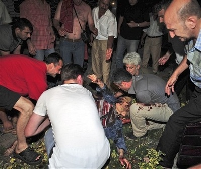 Chùm ảnh: Đánh bom khủng bố kép ở Istanbul - 6 Chùm ảnh: Đánh bom khủng bố kép ở Istanbul - 6