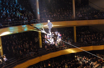 Người đàn ông “đi bộ trên không” qua tòa Tháp đôi xưa - 7 Người đàn ông “đi bộ trên không” qua tòa Tháp đôi xưa - 7