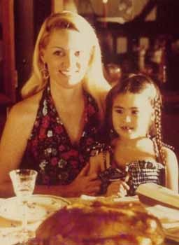 Khám phá cuộc đời người đàn ông mang bầu qua ảnh - 1