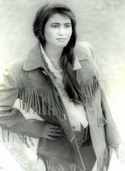 Khám phá cuộc đời người đàn ông mang bầu qua ảnh - 4