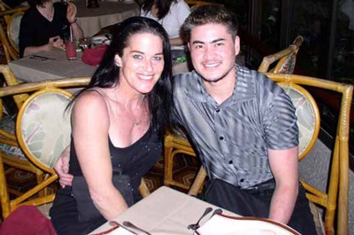 Khám phá cuộc đời người đàn ông mang bầu qua ảnh - 10