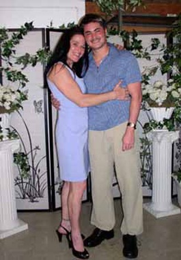 Khám phá cuộc đời người đàn ông mang bầu qua ảnh - 11