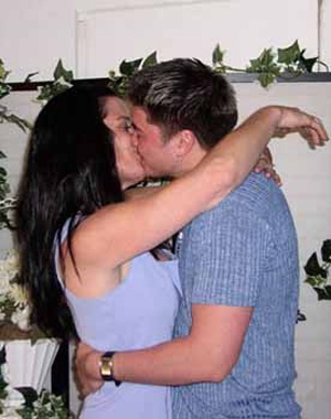 Khám phá cuộc đời người đàn ông mang bầu qua ảnh - 12