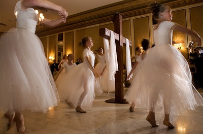 Chùm ảnh: Vũ hội trinh tiết ở Mỹ - 5 Chùm ảnh: Vũ hội trinh tiết ở Mỹ - 5