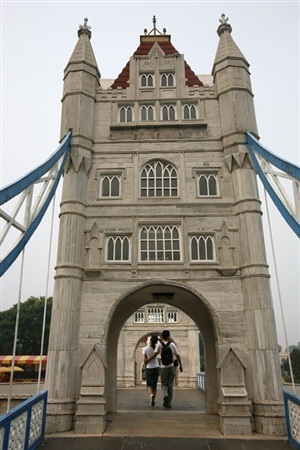 Đến Bắc Kinh chiêm ngưỡng “bản sao” các công trình thế giới - 6 Đến Bắc Kinh chiêm ngưỡng “bản sao” các công trình thế giới - 6