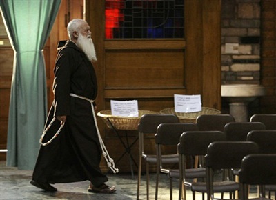 Vị mục sư “chơi” rock hạng nặng - 2