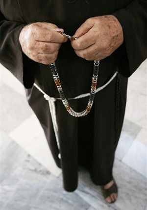 Vị mục sư “chơi” rock hạng nặng - 4