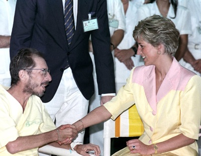 Những khoảnh khắc đáng nhớ trong cuộc đời Công nương Diana - 14