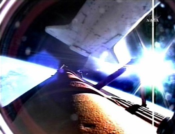 Chùm ảnh: Toàn cảnh sứ mệnh không gian của phi thuyền Endeavour  - 3