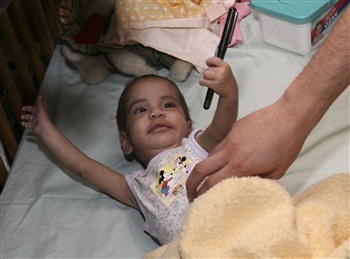 Thần kỳ cô bé 9 tháng tuổi Iraq - 2 Thần kỳ cô bé 9 tháng tuổi Iraq - 2