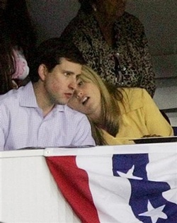 Chùm ảnh ái nữ Tổng thống Bush và vị hôn phu - 5