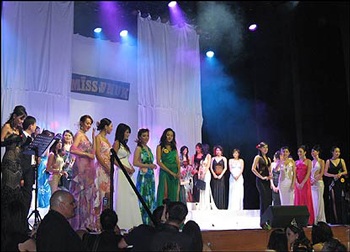 Ảnh hoa hậu người Việt ở Anh - 3