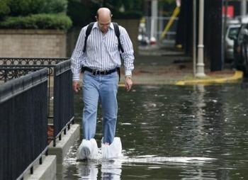 Ngập đường tàu điện ngầm, New York hỗn loạn - 6