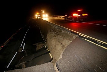 Chùm ảnh: Tan hoang Peru sau động đất - 11